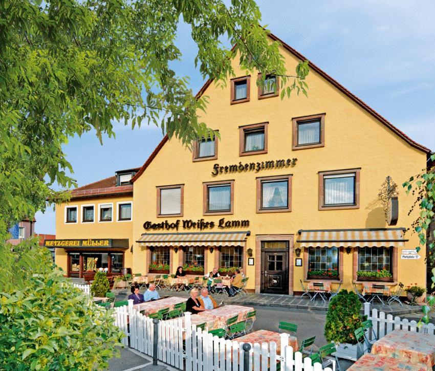 Gasthof Weisses Lamm Norimberga Esterno foto